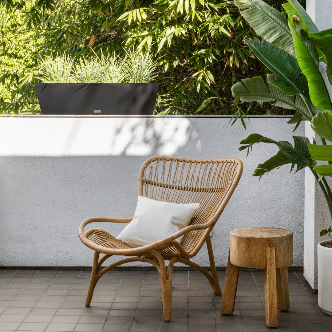 pure window box planter 36" Black - Image 3